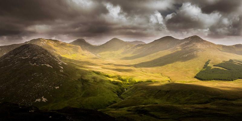 Wi-Fi 6/6E/7技术演进：重塑企业无线网络与用户体验的实用资源与技术教程